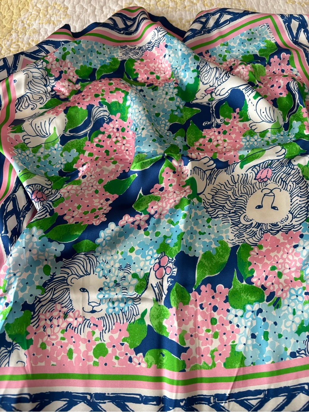 Lilly Pulitzer NWB Scarf and Brooch - Picture 7 of 8